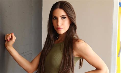 Jen Selter Got A Nose Job After Getting Bullied In High School