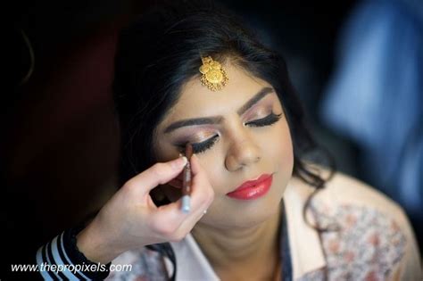 Makeup And Hair By Pooja Certified Makeup Artisthairstylist And Henna