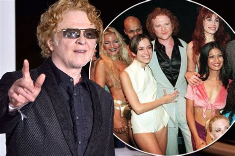Simply Reds Mick Hucknall Says He Lost Count Of How Many Women He