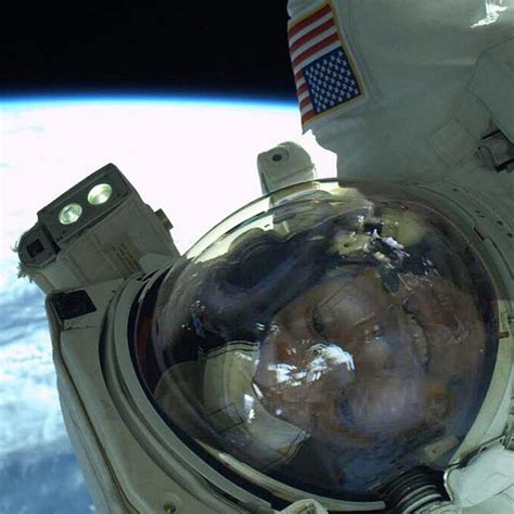 Astronaut Chris Cassidy Astronauts Take The Coolest Selfies From Outer Space Pictures Cbs News