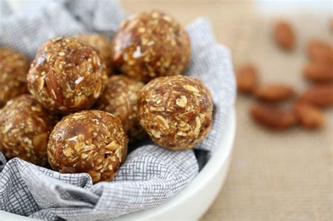 Nutty Date Oat Energy Balls Minute Recipe Bake Play Smile