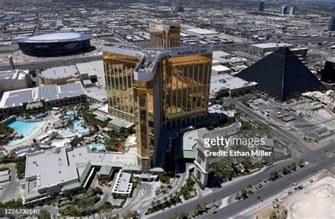 Mandalay Bay Vegas Photos And Premium High Res Pictures Getty Images