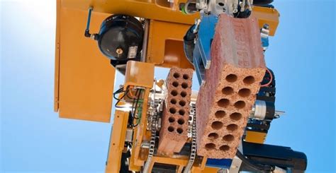 The Hadrian X Bricklaying Robot A Construction Robot That Quickly