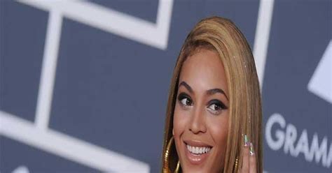 Fashionjewellery Beyonce Knowles Long Side Part