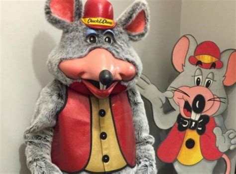Chuck E Cheese Officially Files For Bankruptcy Will Close 45 Locations