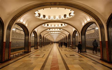 Moscow Metro Photos Step Back In Time In The Worlds Most Beautiful