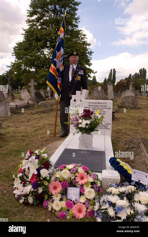 Ceremony At Graveside To Unveil A Plaque In Memory Of Fireman Frederick