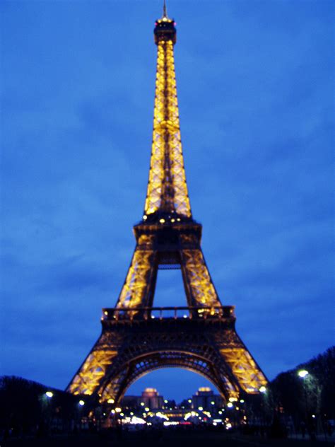 Eiffel Tower At Dusk Eiffel Tower Tower Eiffel
