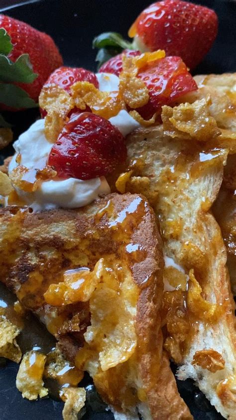 french toast crunch with strawberries — helping of happiness [video] [video] sweet breakfast