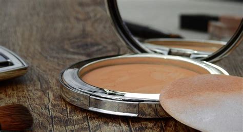 5 Best Face Powder May 2021 Bestreviews