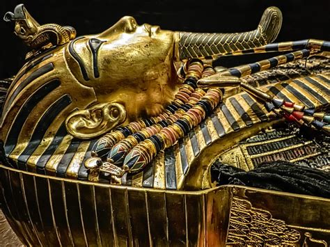 Second Inner Coffin With Lid Removed Exposing King Tutankhamun S Mummy Wearing The Gold Death