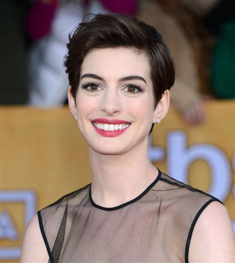 Hair with hollie is back for a second series! More Pics of Anne Hathaway Pixie (16 of 39) - Short ...