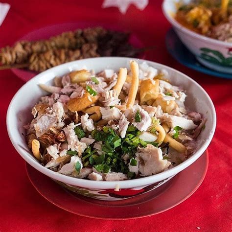 Tempatnya selalu rame dan penuh sama foodies kurang lengkap rasanya membicarakan bubur ayam di jakarta tanpa menyebut ta wan. Rekomendasi Bubur Ayam Di Nganjuk - BUBUR AYAM TERENAK DI ...