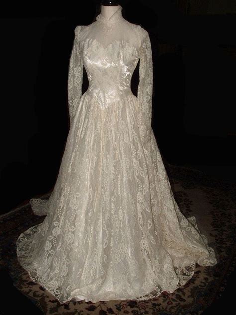 Get the best deals on vintage long sleeve wedding dress and save up to 70% off at poshmark now! Chantilly Lace Wedding Gown / 1940s / Full Train/ Marie of ...