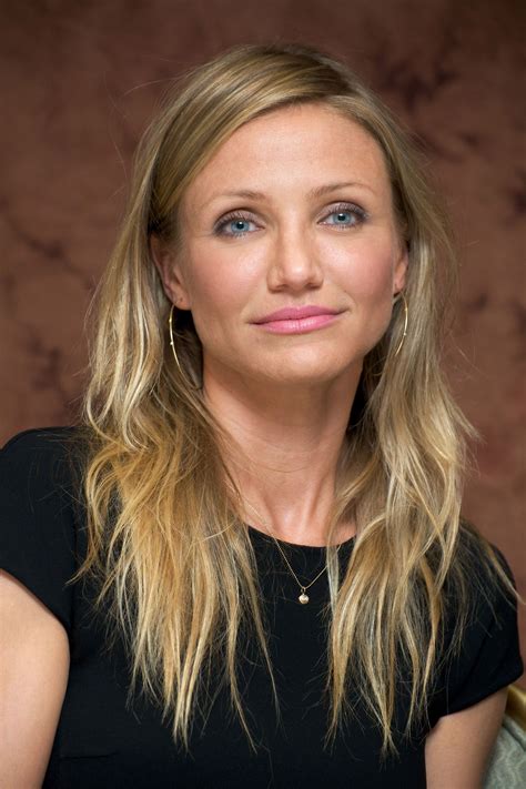 She has starred in an array of films like 'there's something about mary' and 'charlie's angels.' who is cameron. Poze Cameron Diaz - Actor - Poza 150 din 330 - CineMagia.ro