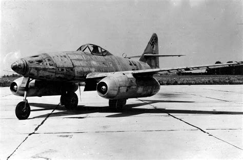 Eger savasin oncelerinde kullanima girebilseydi savasin sonucunu degistirebilecegi soylenmektedir. Messerschmitt Me 262 - World's First Jet Fighter