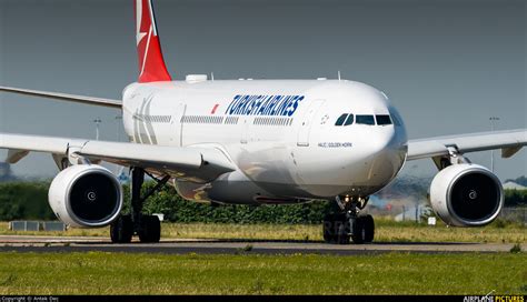 Tc Jnr Turkish Airlines Airbus A330 300 At Amsterdam Schiphol