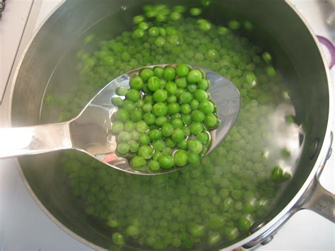 The Little Kitchen That Could How To Blanch Peas