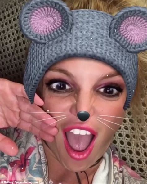 britney spears shares her love for snapchat daily mail online