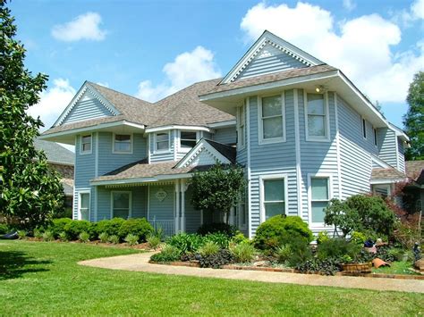 Most windows contractors will have several crews that install windows for them. Vinyl Window Contractors in New Orleans Louisiana | Double ...