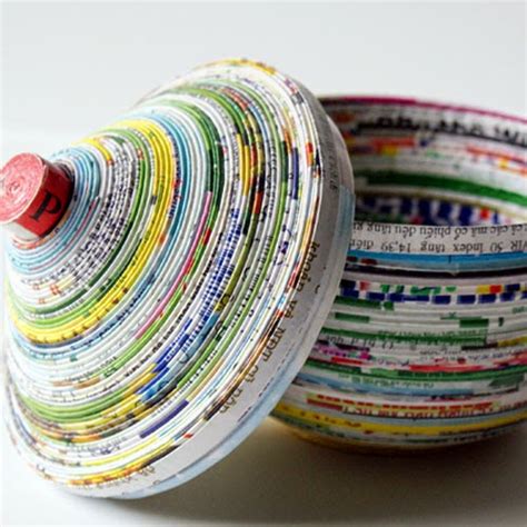 How To Recycle Rolled And Folded Magazine Pages Projects