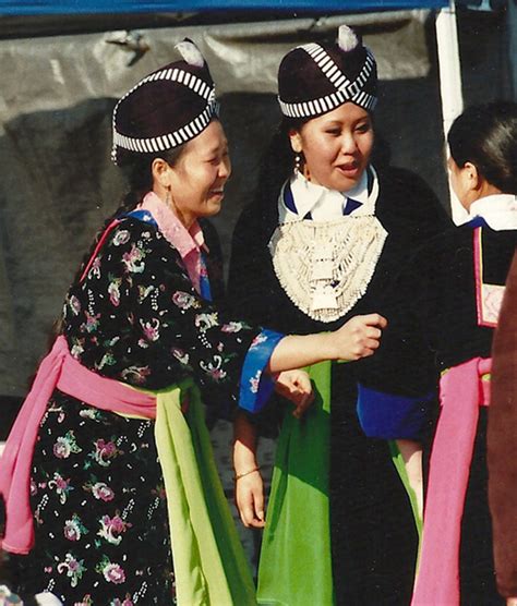 Hmong Story Clothes Deciphered Owlcation