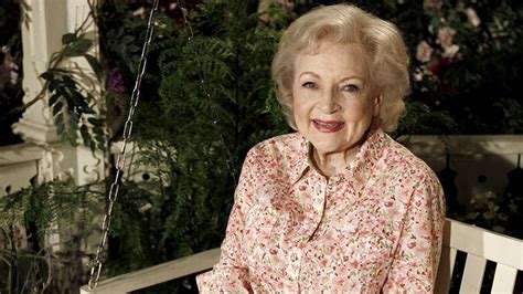 Heres Why Betty White Never Had Kids And What Her Relationship With Her