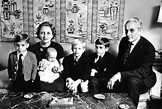 Margaret Truman Daniel Poses with Her Family for a Christmas Portrait ...