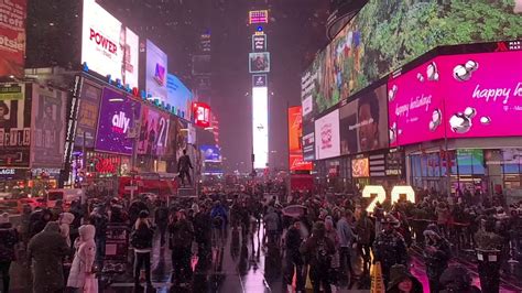 Snow Squall In Times Square New York 18th Dec 2019 Youtube