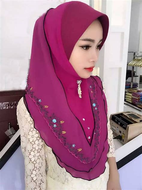 10pcsbag Popular Style 2017 High Quality Embroidery Malaysia Hijab In