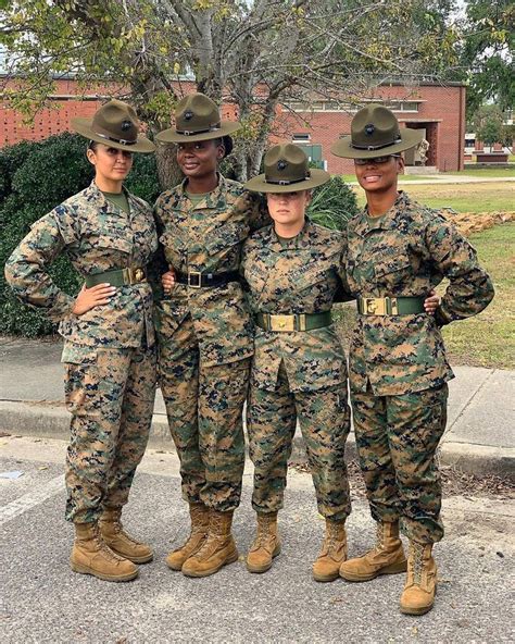 Cool Marine Vs Army Uniform References