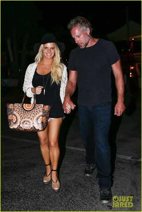 Photo Jessica Simpson Gets Back Into Her Daisy Dukes 12 Photo 3442581 Just Jared