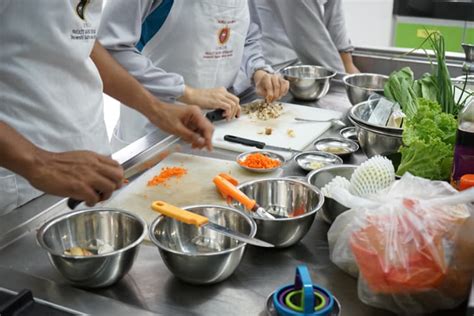 Be guided by a respected culinary expert, chef sara khong, during the activity. 21 Saker att Göra i Kuala Lumpur - Christine Abroad
