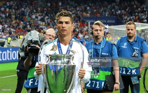 Comparison of goals and assists that leo messi and cristiano ronaldo have achieved in the main european club competition, the uefa champions league. Real Madrid V Liverpool Uefa Champions League Final Photos and Premium High Res Pictures ...