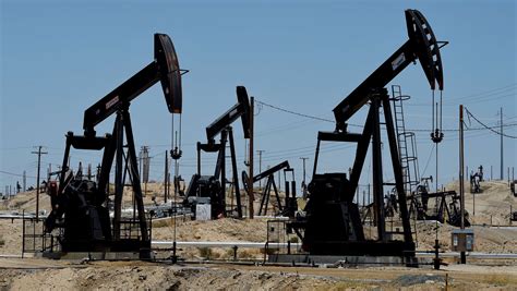 Us Leaders Agree To Lift Four Decade Ban On Oil Exports