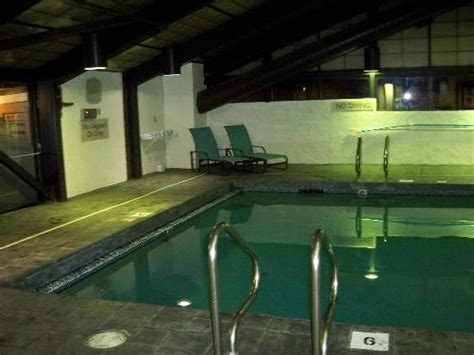 Pool Is 6 Feet Deep Picture Of Sonesta Es Suites Burlington