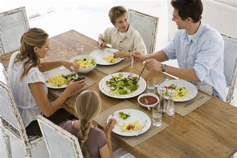 5 Razones Para Comer En Familia Salud180