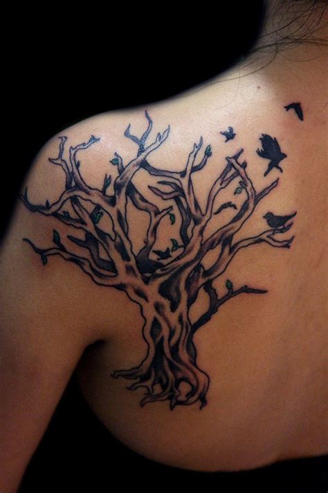 Aggregate 68 Tree Shoulder Tattoo Best Thtantai2