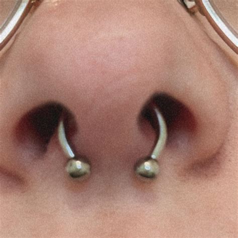 Is My New Septum Crooked No Matter How I Adjust The Jewelry It Sticks