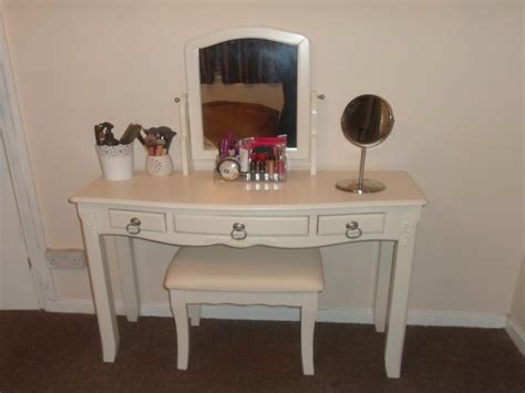There are so many makeup websites out there offering cheap makeup online, so how do you know which ones to trust? Cheap Vanity Desk - Home Furniture Design
