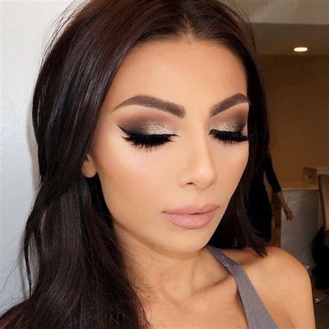 Simple And Easy Tips For Perfect Smokey Eye Makeup