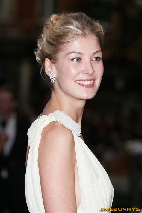 Rosamund Pike Special Pictures 18 Film Actresses