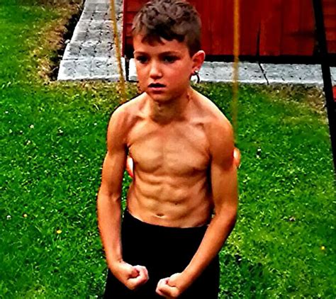 Смотрите видео abs kid онлайн. Boy, 8, With Abs And A Six-Pack!