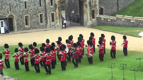 For its previous and colloquial sense as a country in its own right, the chinese use 英國／英国 (yīngguó). 英國英格蘭溫莎古堡 - YouTube