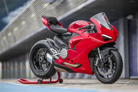 2020 Ducati Panigale V4 V4s V2 Launch Price Malaysia Official 17