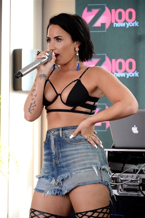 Celebrating Latina Life In Style Oh She S Cool For The Summer Demi Lovato Shows Her Insane