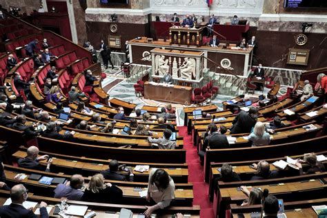 French Parliament Ratifies Macrons New Covid 19 Measures Daily Sabah