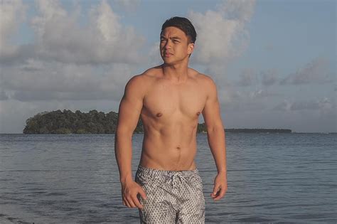 Sexy And Shirtless These Celebrity Heartthrobs Are Summer Ready Abs Cbn News