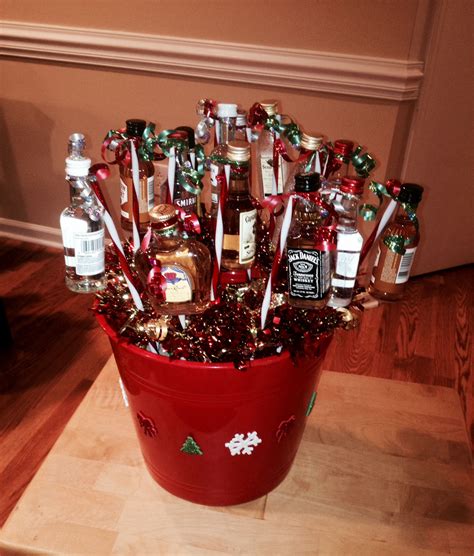 Christmas Mini Liquor Bottle Basket