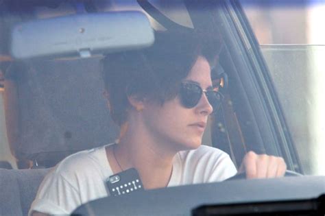 Kristen Stewart Gives A Lesson In How Not To Drive As She Gets Parking